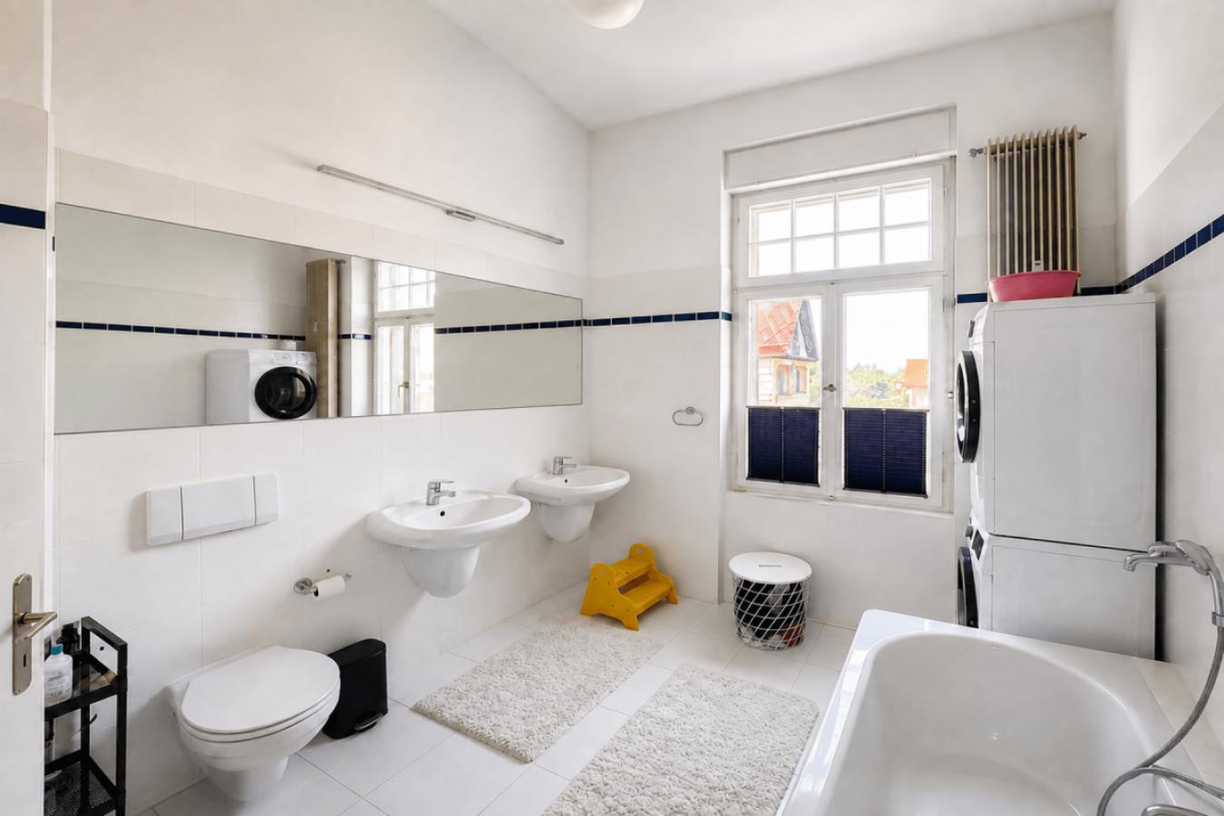 Badezimmer mit Badewanne