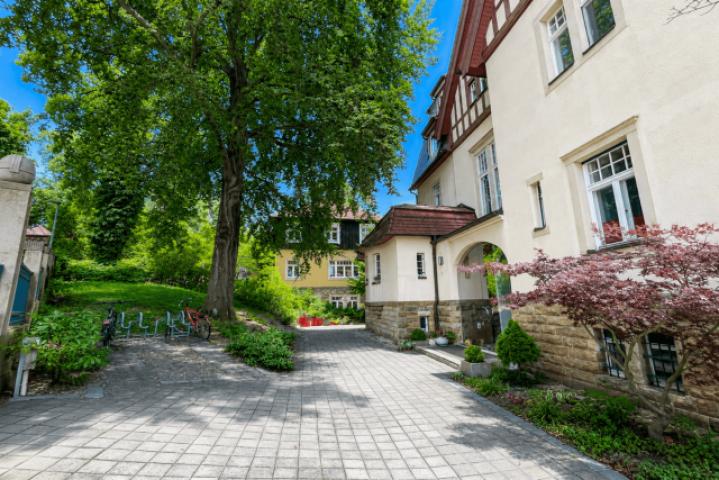repräsentativer äußerer Eingangsbereich