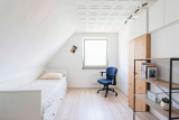 Schlafzimmer DG