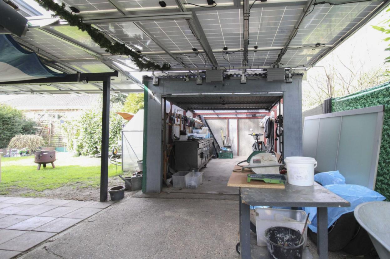 08 Garage