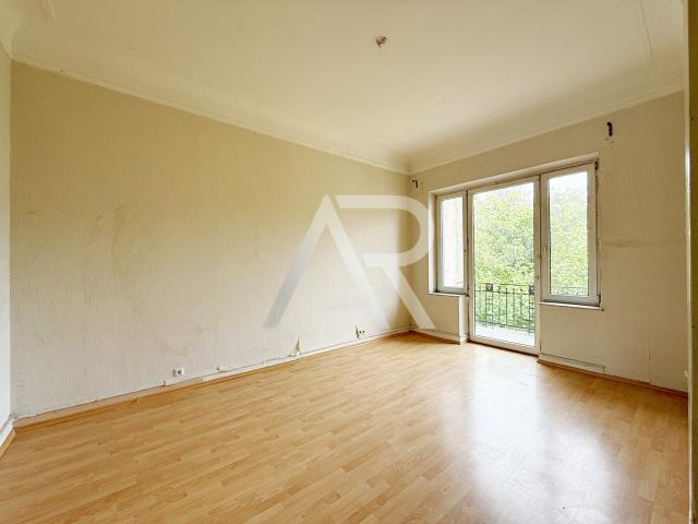 Zimmer mit Balkon