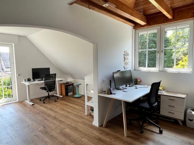 Arbeits- oder Kinderzimmer (4)