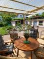 Terrasse mit Gartenblick