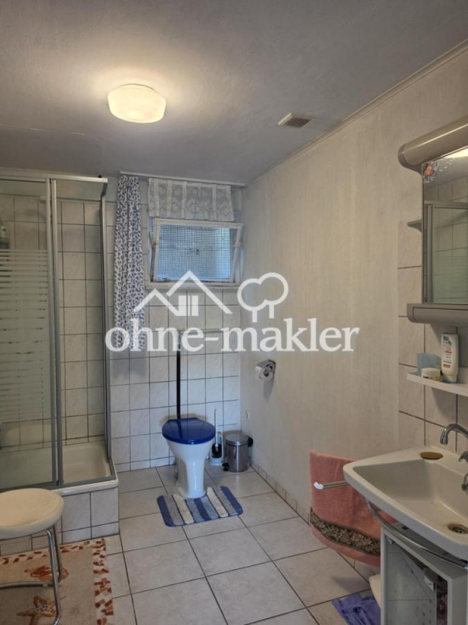 Badezimmer im Kellergeschoss