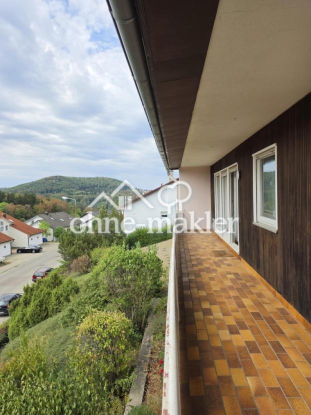 Balkon mit Süd-Ost-Ausrichtung