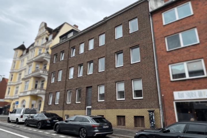 Hausfront 2