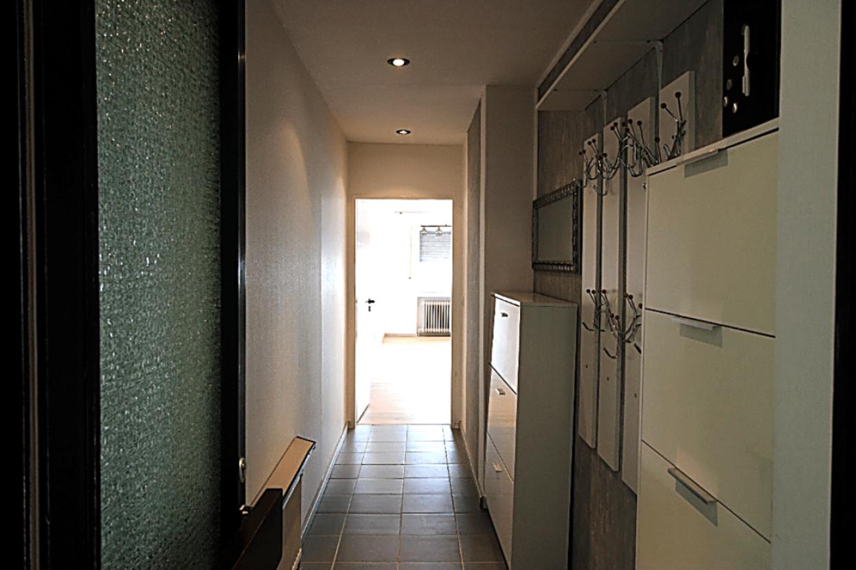 Eingangsbereich_mit_Garderobe