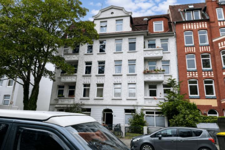 Hausfront 2