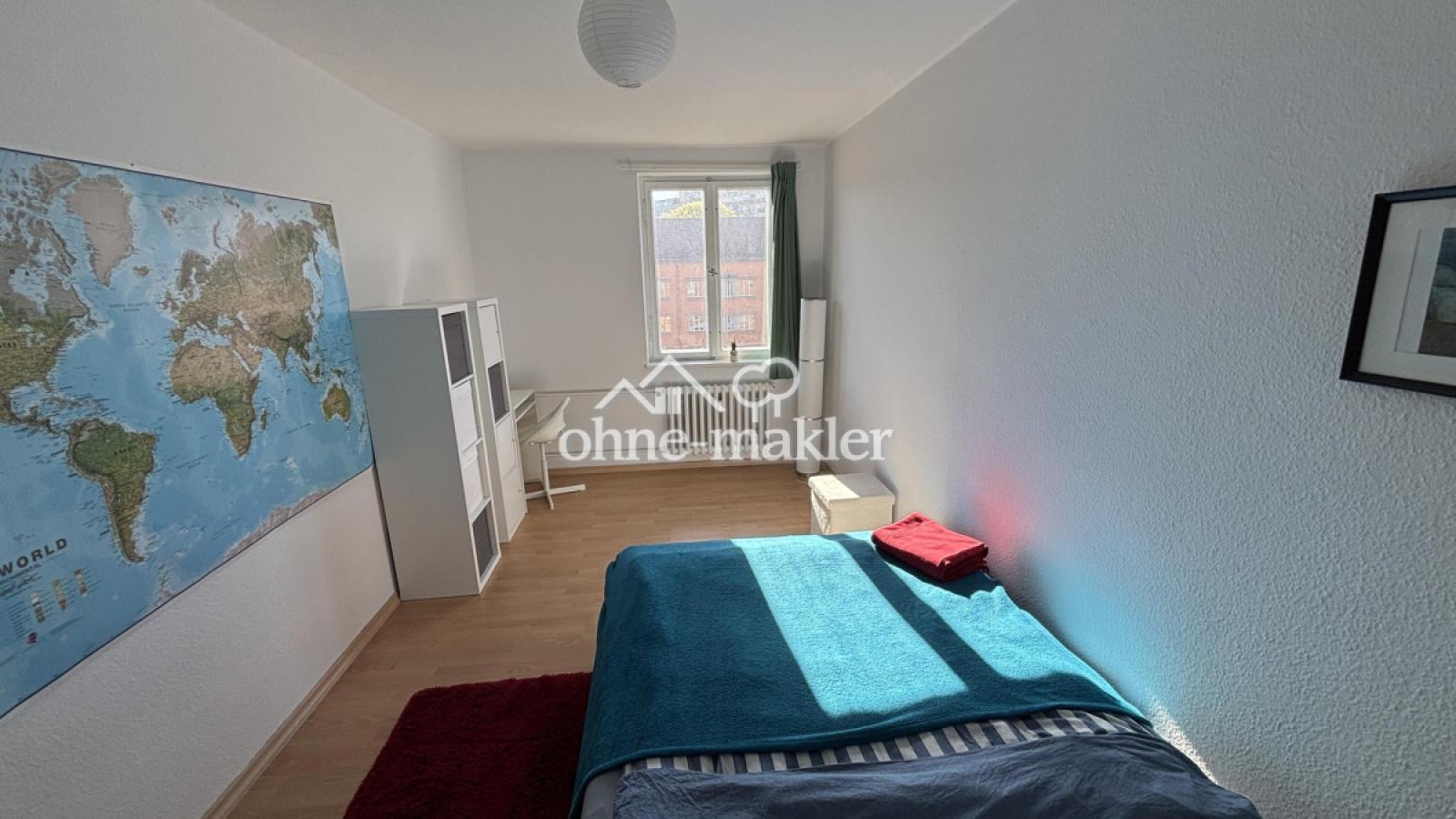 Schlafzimmer 1