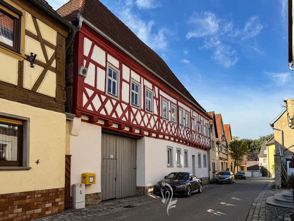 Strassenansicht hist. Gebäude