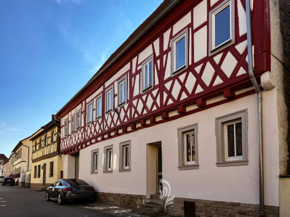 Strassenansicht hist. Gebäude