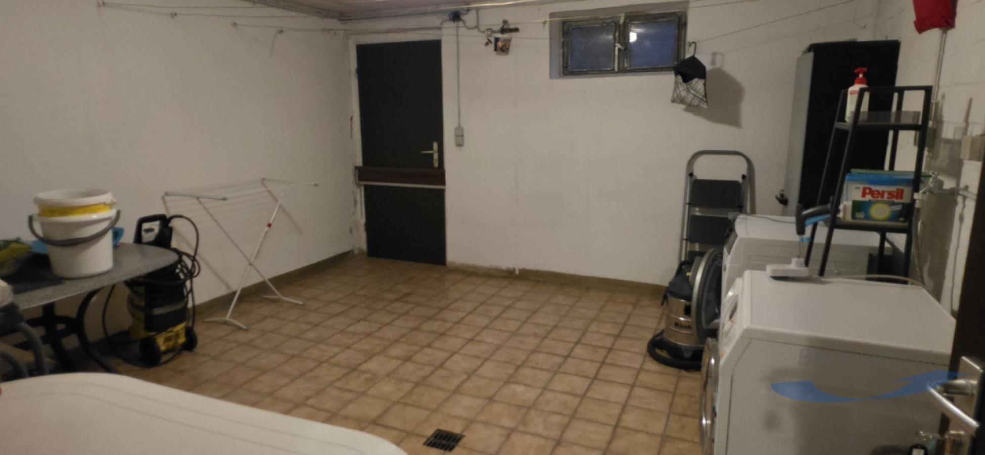 Waschkeller mit Ausgang