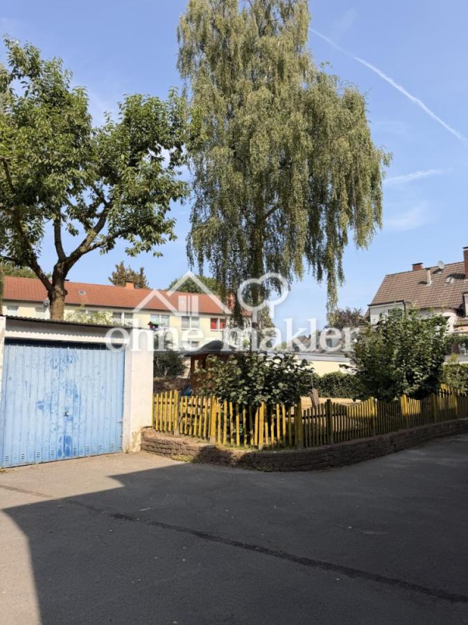 Garage / Garten