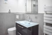 Badezimmer 2