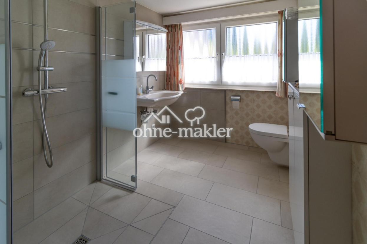modernisiertes Badezimmer