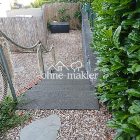 Weg in den unteren Garten (2)