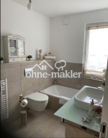 Badezimmer mit Badewanne