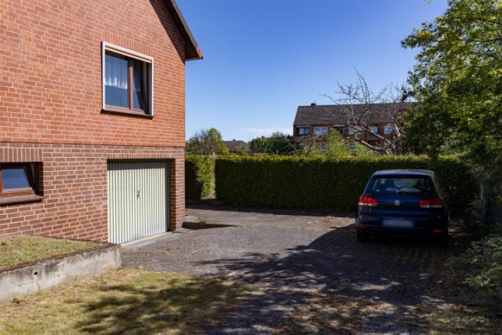 Stellplatz mit Garage