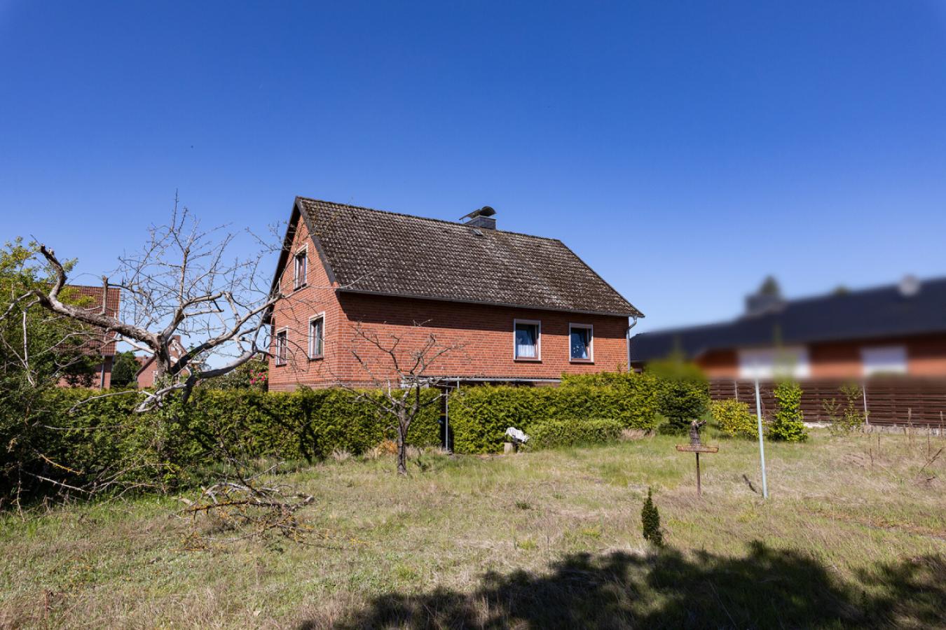 Hausansicht Garten