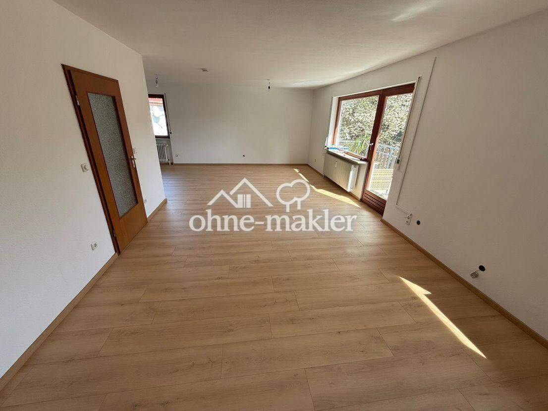 Wohn/Esszimmer Wohnung OG