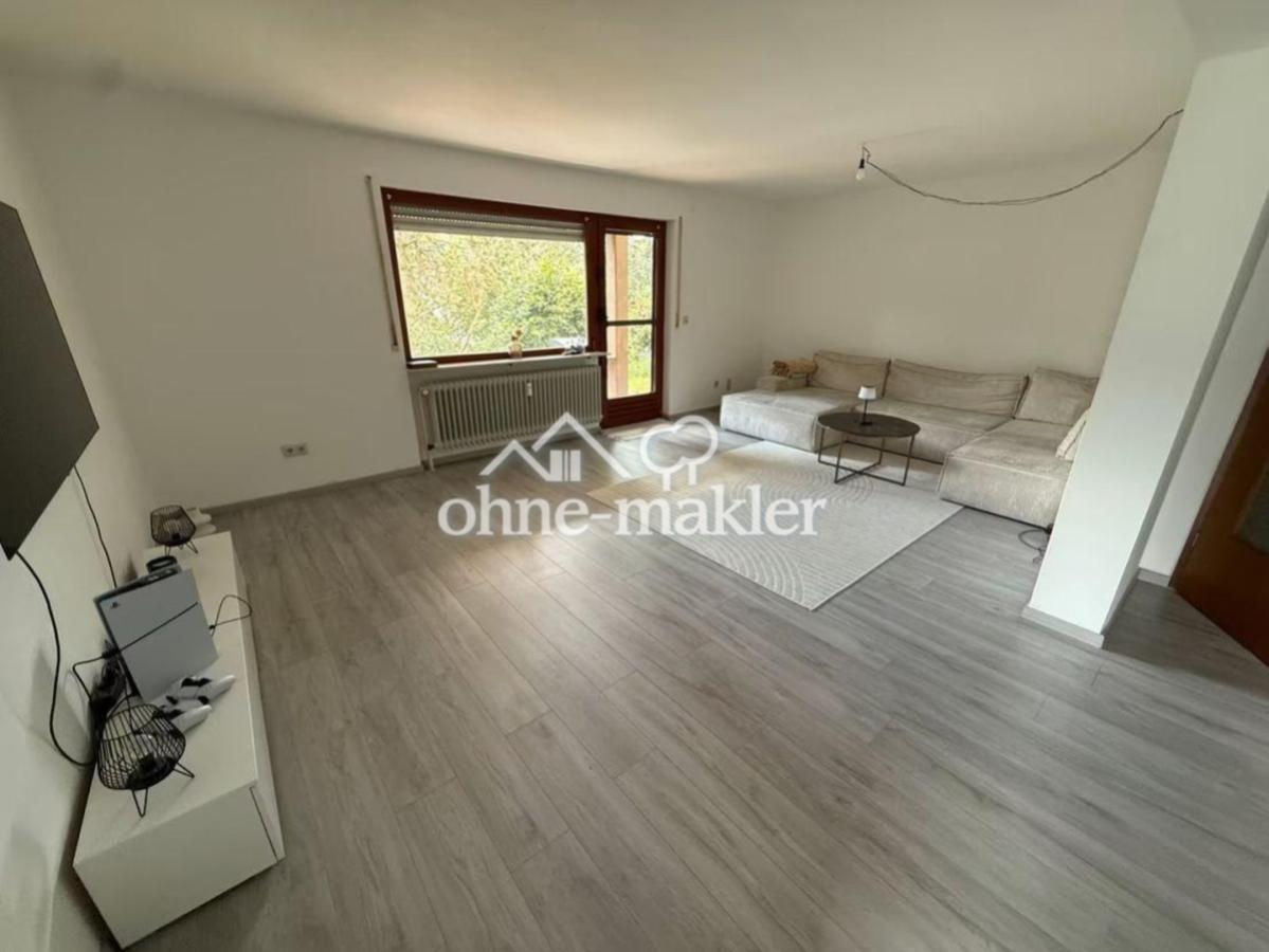 Wohnzimmer Wohnung UG