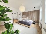 Großes Schlafzimmer