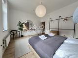 Großes Schlafzimmer