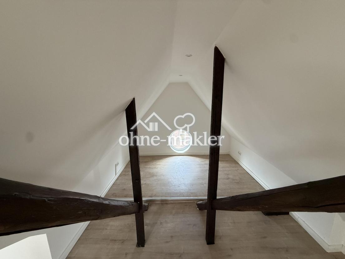 Großes Dachgeschoss Studio