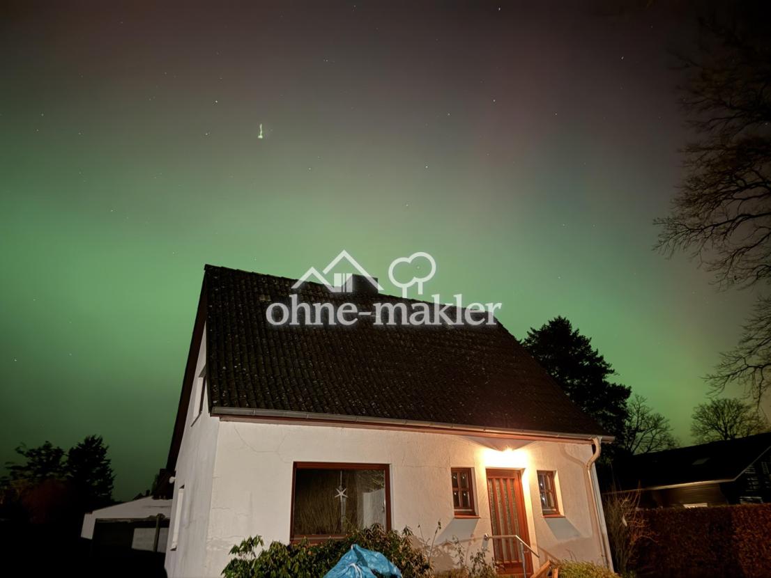 Blick mit Polarlichtern