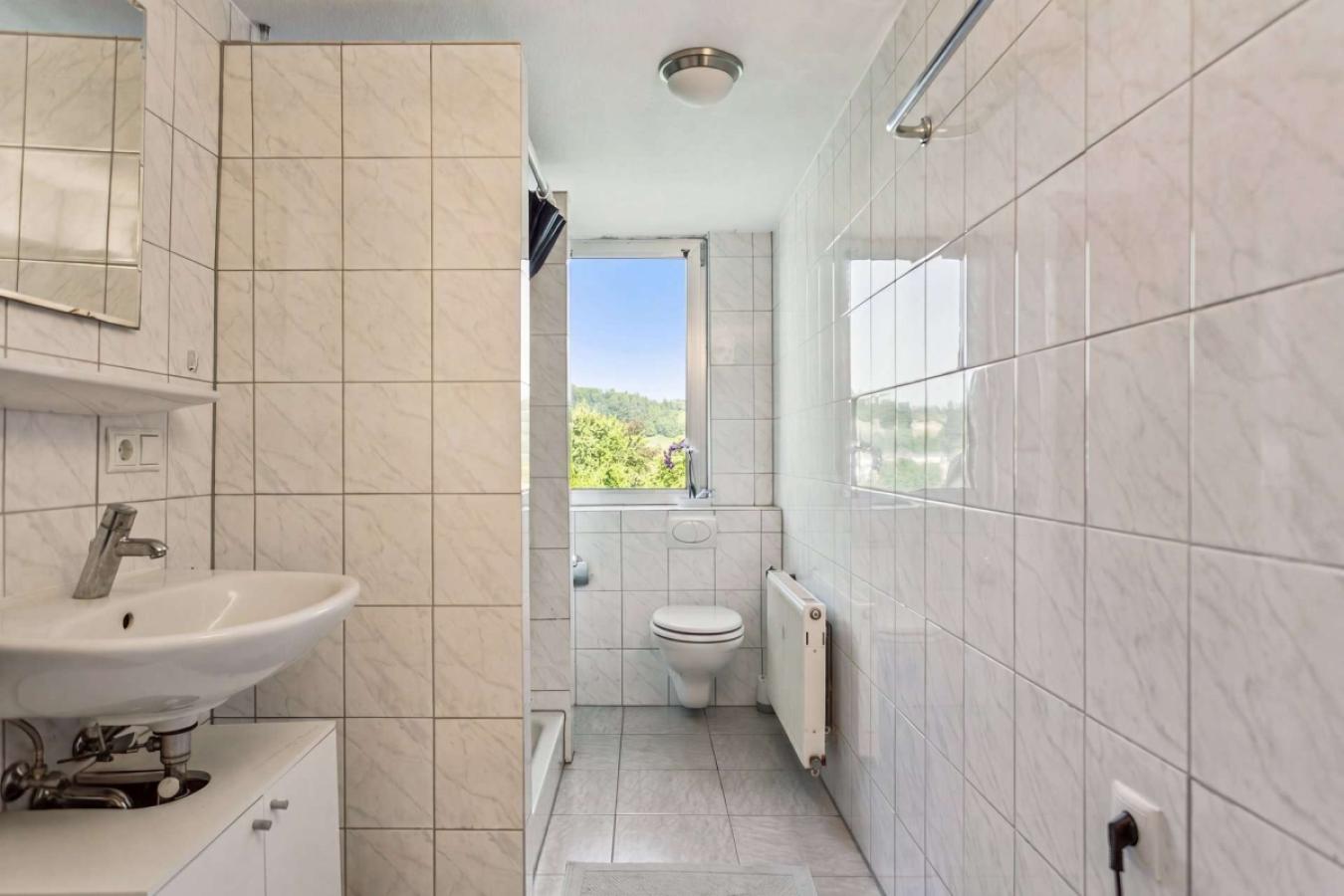 Badezimmer o.l.