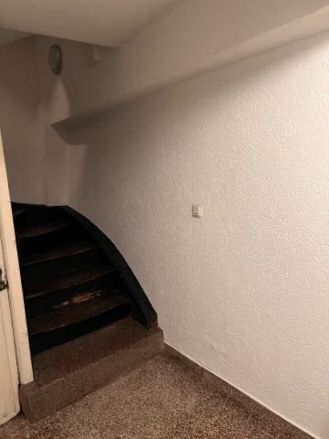 Treppenhaus, frisch gestrichen