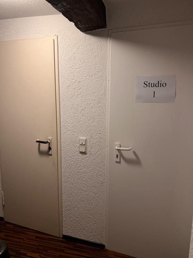 Lager Laden / Eingang Airbnb
