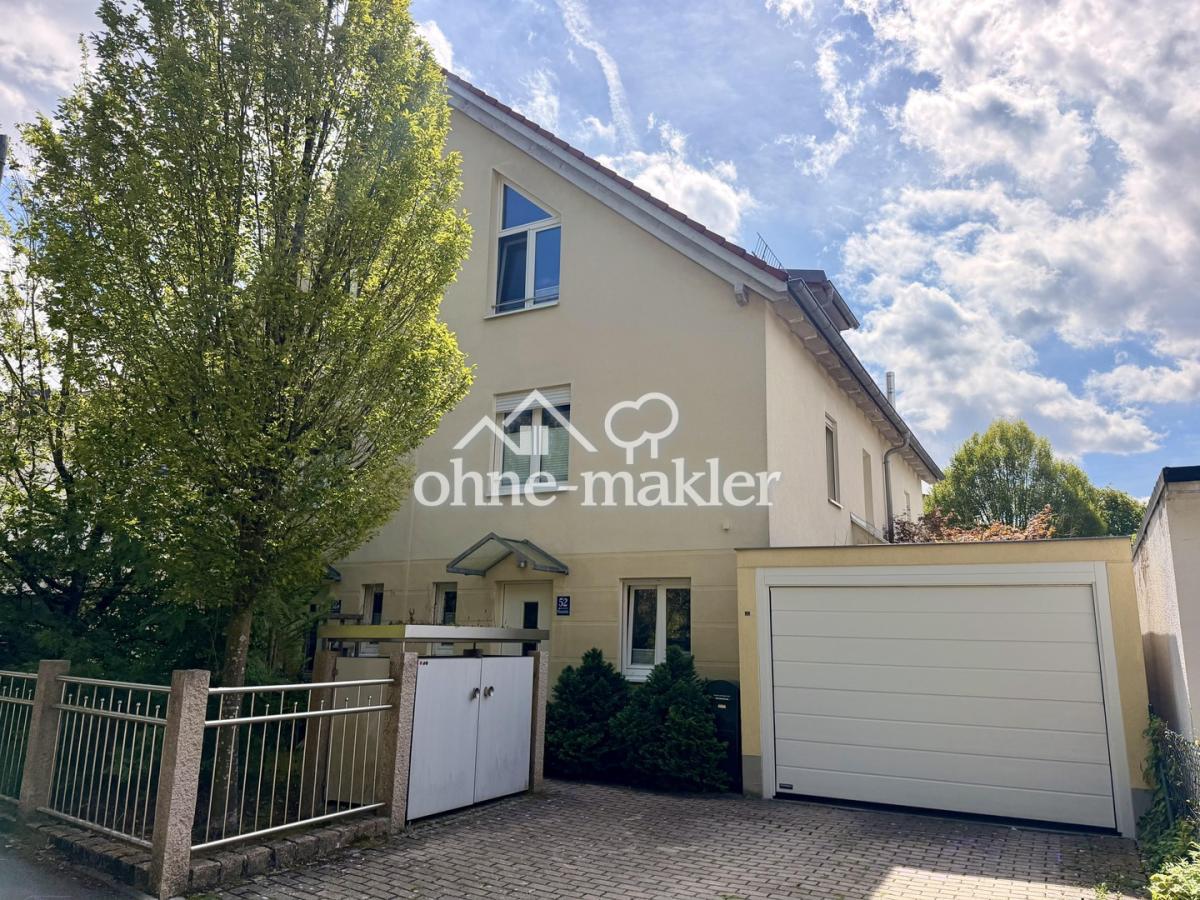 DHH mit Garage und Stellplatz