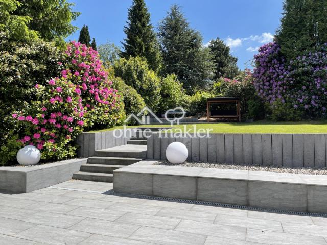 Garten im Sommer (noch o. GH)