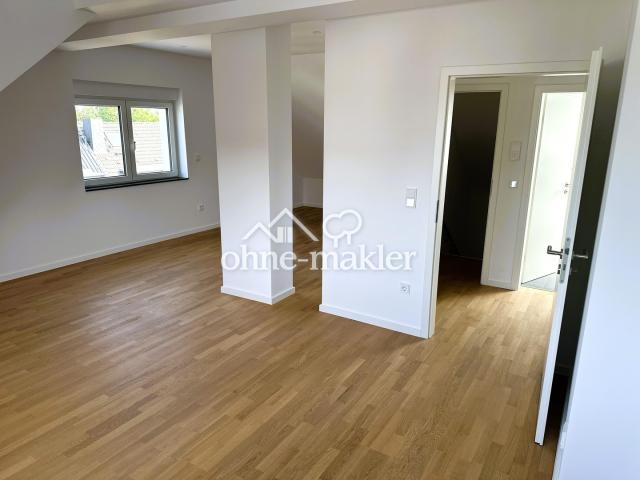 Zimmer Straßenseite DG