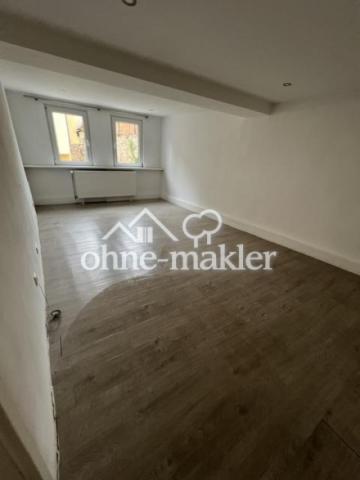 Wohnzimmer renoviert unten