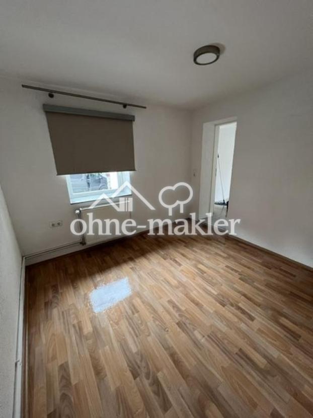 Schlafzimmer renoviert unten