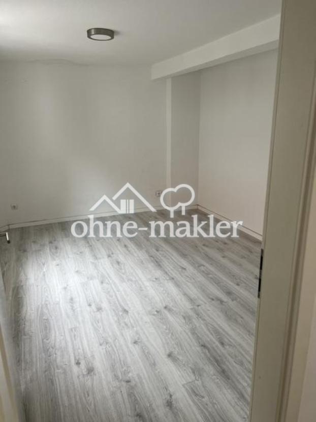 Schlafzimmer renoviert unten