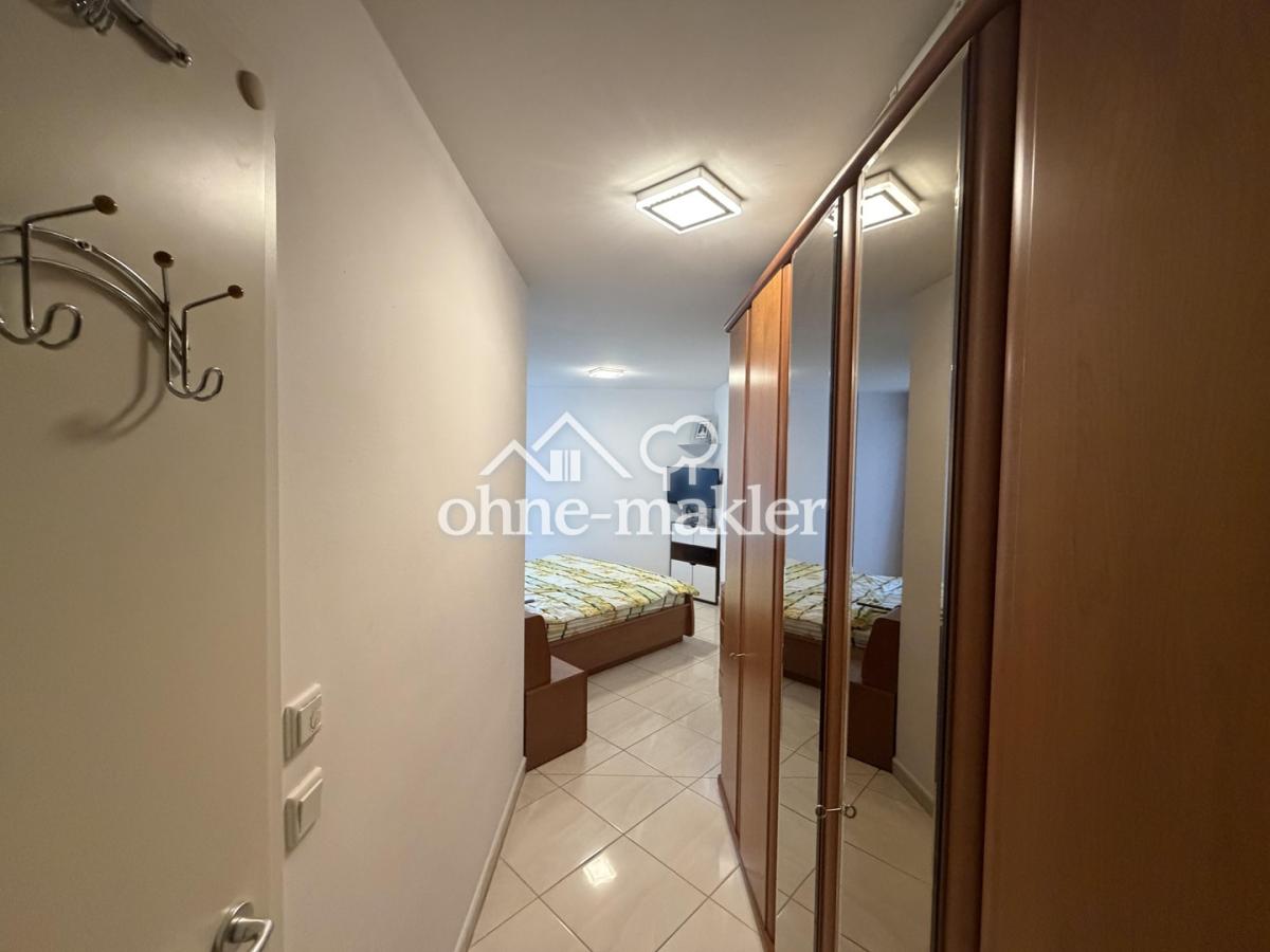 Schlafzimmer 1