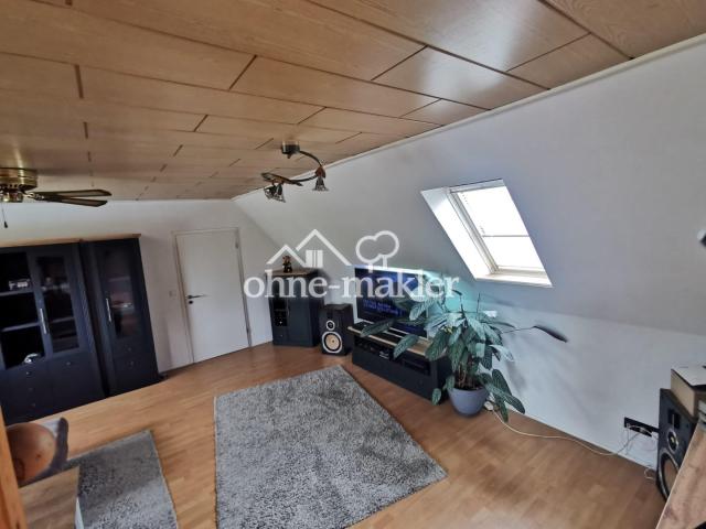 OG Wohnzimmer 5 mit Tür zum SZ