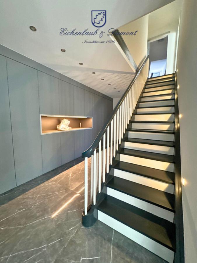 Treppe zum DG