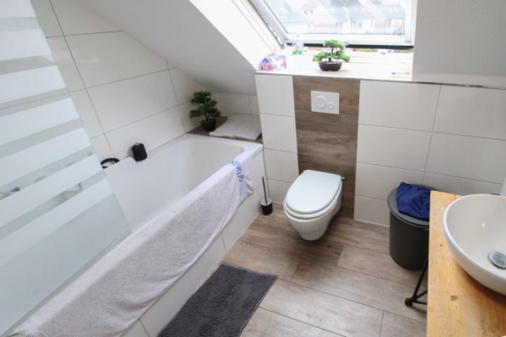 Badezimmer DG