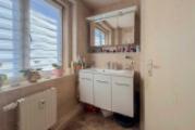 Badezimmer Ansicht 01