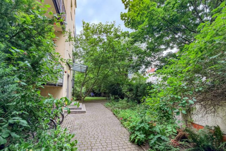 Weg zum Hauseingang