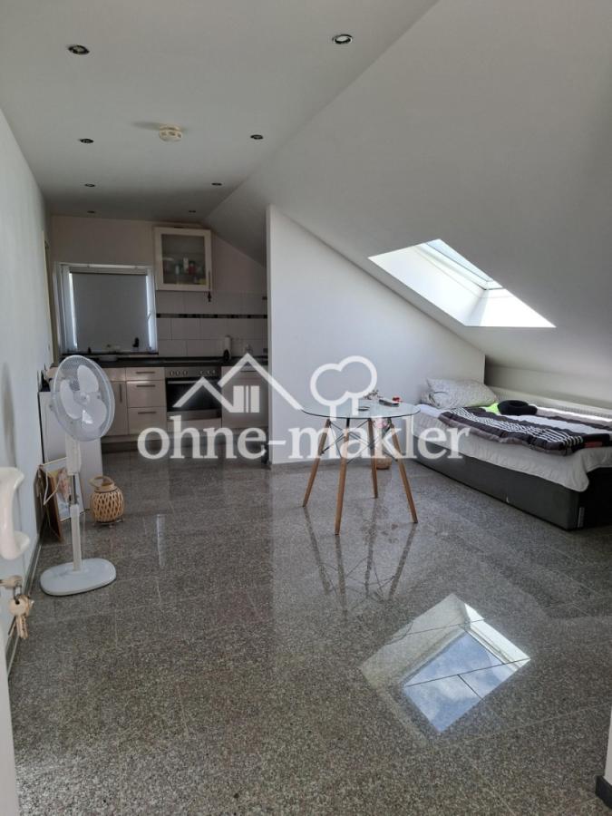 Wohnzimmer mit Küche