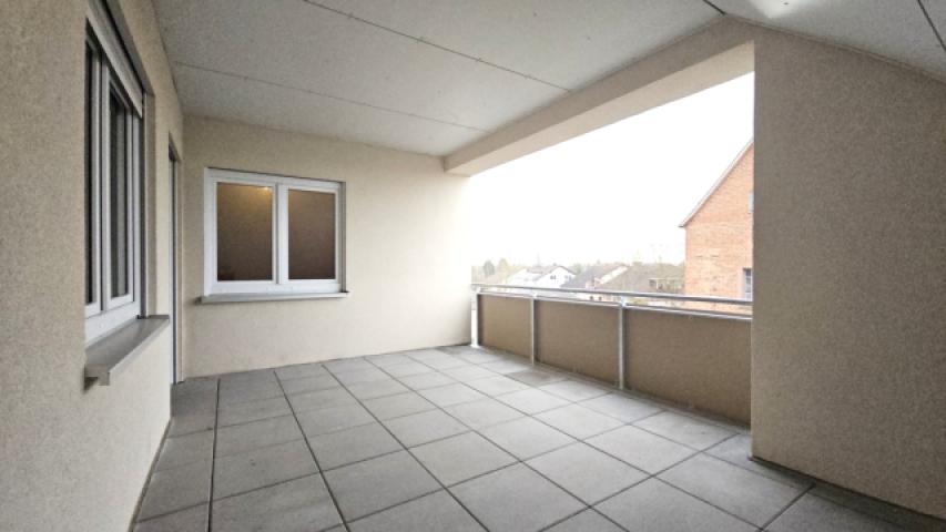 Riesiger Balkon mit Südausrichtung