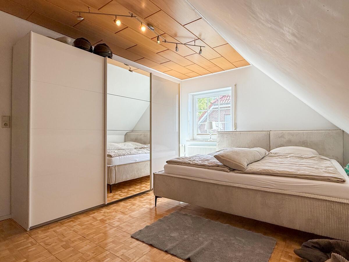 Zimmer 1 OG