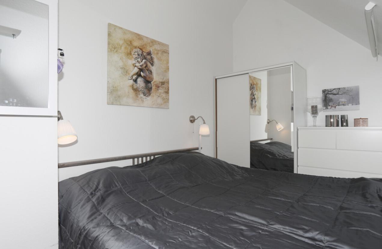 Schlafzimmer DG