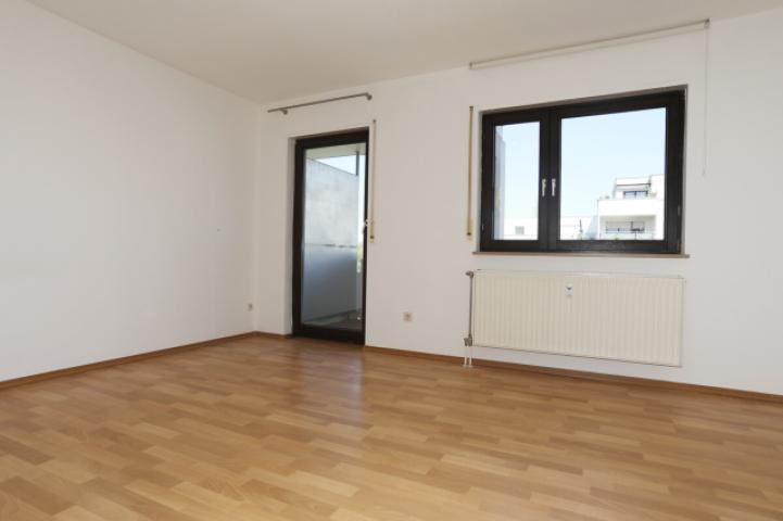 Wohn- und Schlafzimmer