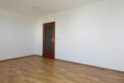 Wohn- und Schlafzimmer